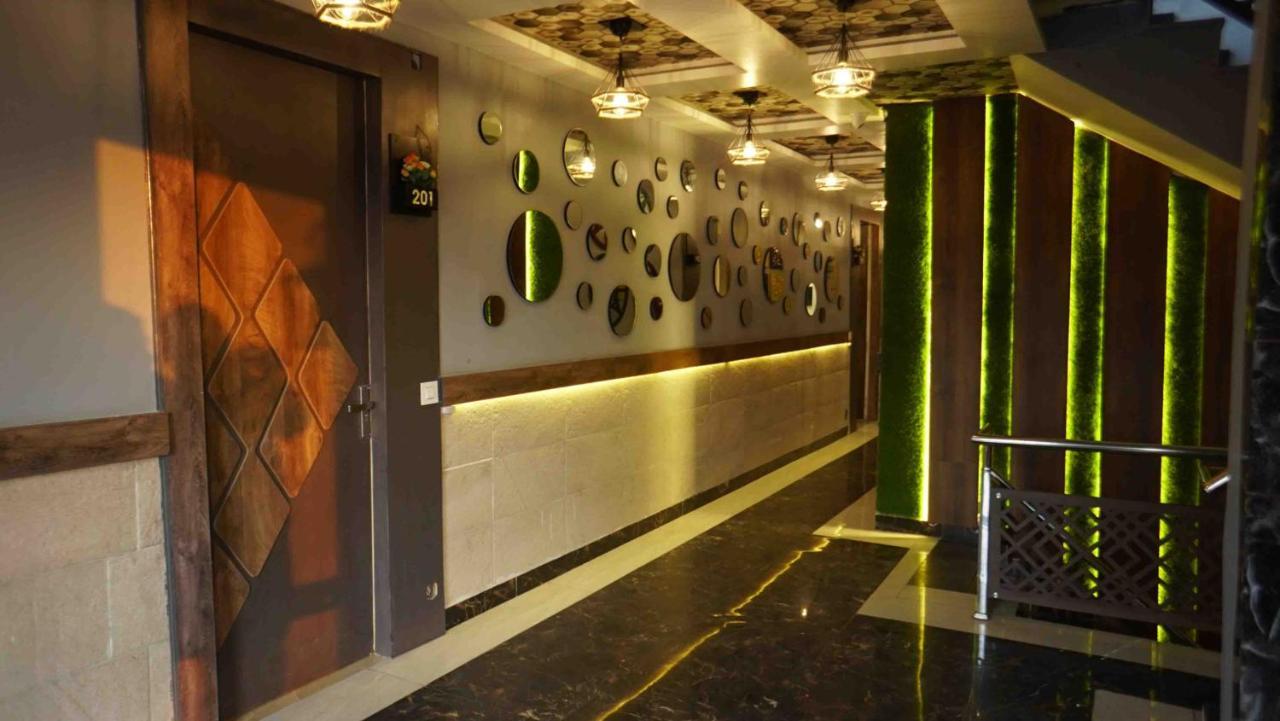 Hotel Soluxe Yamuna Nagar Екстер'єр фото