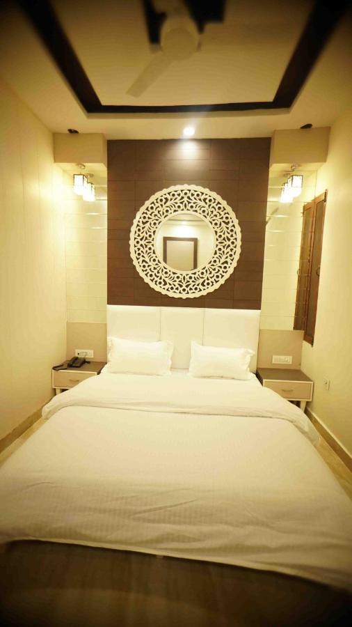 Hotel Soluxe Yamuna Nagar Екстер'єр фото