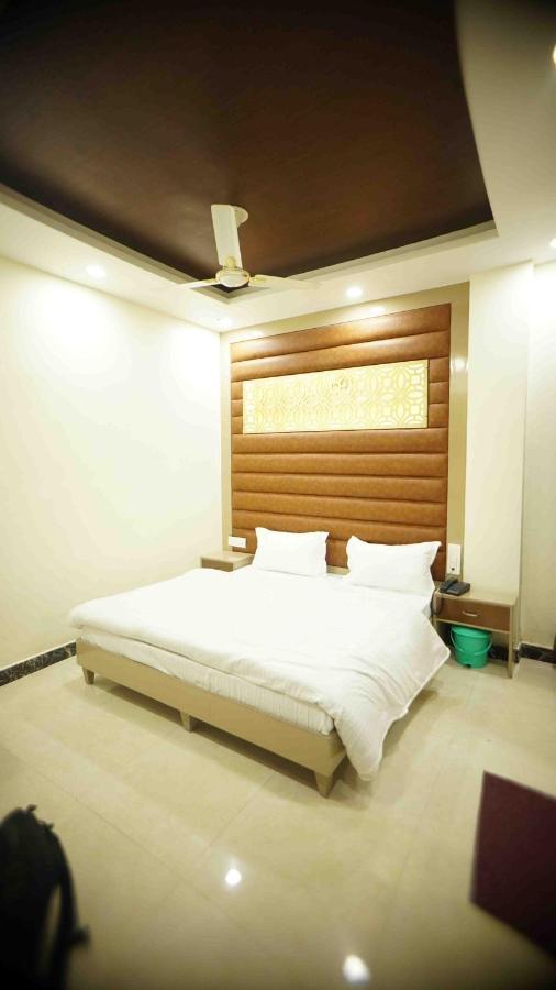Hotel Soluxe Yamuna Nagar Екстер'єр фото